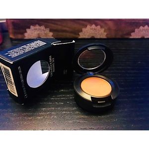 ✨SALE ✨ NWT - Orange Mac Eyeshadow 🍊